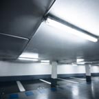 Lumi�re des n�ons - ombres du parking - Urban and architectural photography