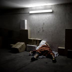 Cardboard Box Head #17- The sleep box (photographie conceptuelle)