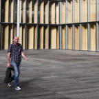 Le mec au milieu du cadre qui fait chier - Photographie conceptuelle