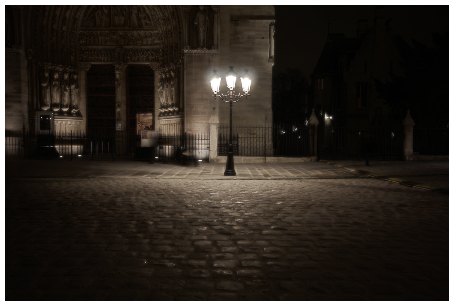 claire-lumiere-sombre-obscurite.jpg