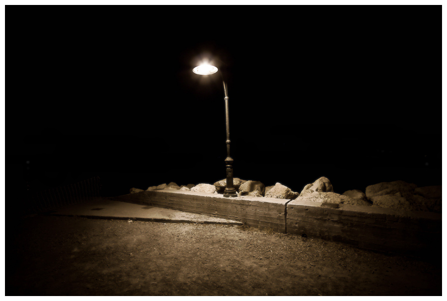 The light before the end - Light and shadow photography