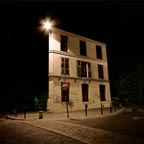 La b�tisse �clair�e par la nuit - Photographie de nuit