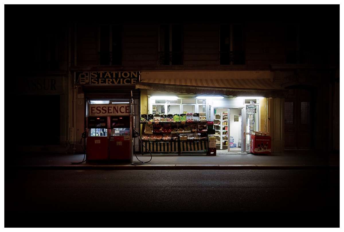 Urban Oasis 2 - Photographie de nuit