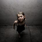 Dancer in the dark - Portrait and self-portrait photography